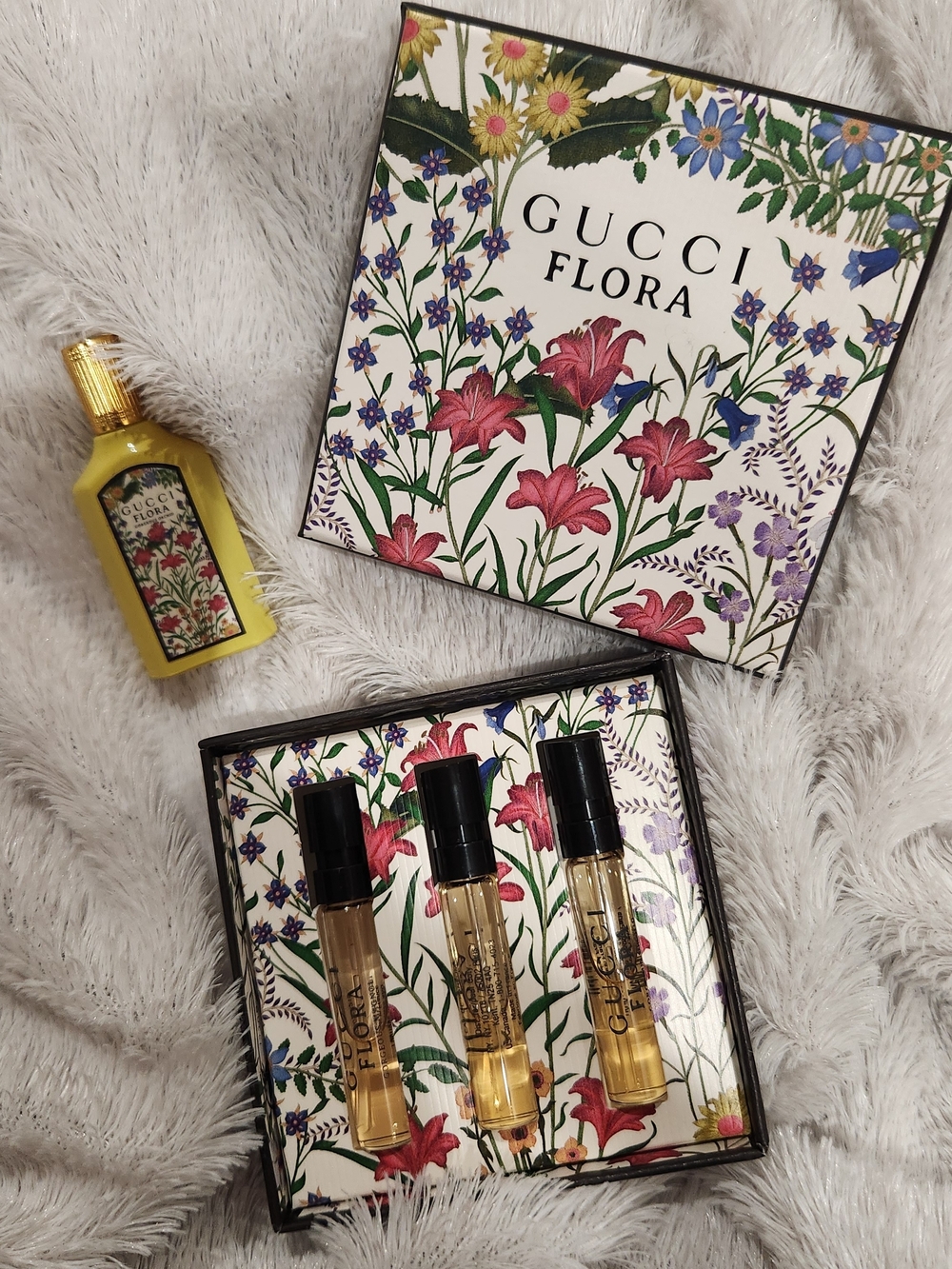Gucci Flora Women's Fragrance Sampler With Gucci Dabber